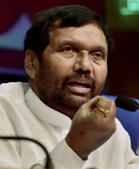 दाल, तेल की मूल्यवृद्धि रोकना एक चुनौती: पासवान