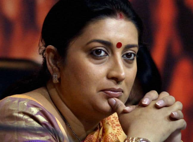 छात्र की मदद के वादे को पूरा करने के लिए ईरानी ने हिन्दू कालेज का किया दौरा