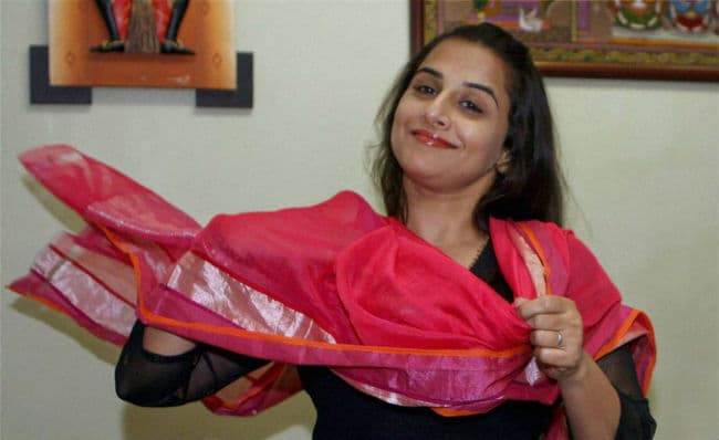 ''हमारी अधूरी कहानी'' में विद्या निभायेंगी फूल बेचने वाली का किरदार