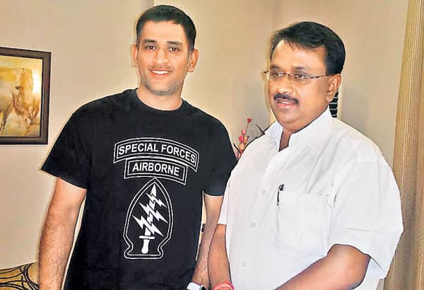 मंदिर निर्माण में सहयोग करेंगे महेंद्र सिंह धौनी