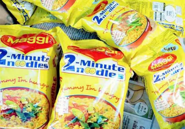 सरकार का मैगी की सभी किस्में बाजार से हटाने का आदेश, सिंगापुर और नेपाल ने भी लगाई रोक