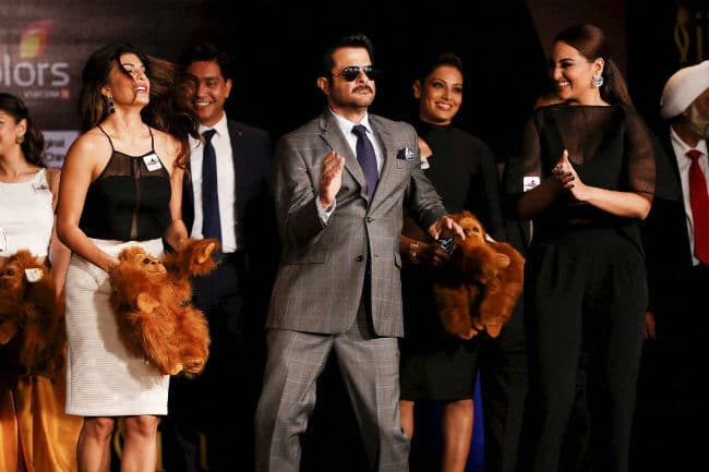 IIFA 2015 का धमाकेदार आगाज, बॉलीवुड स्टार्स ने बिखेरी चमक, वीडियो