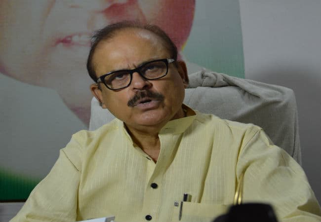 नीतीश-लालू गठबंधन में प्रतिष्ठा का मुद्दा नहीं लाएं : तारिक अनवर