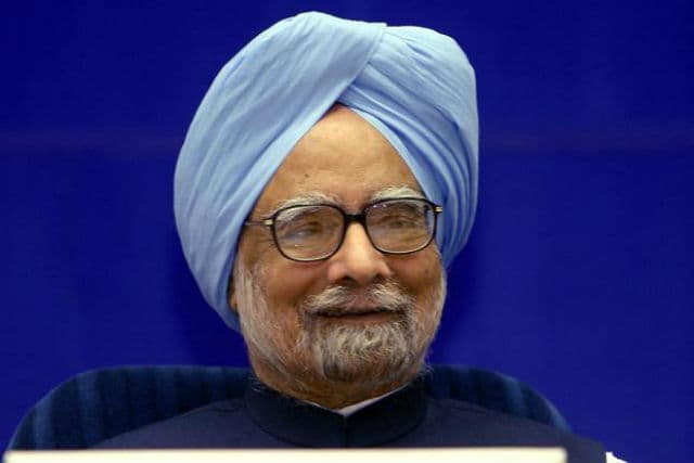नरेन्द्र मोदी मुझसे बेहतर सेल्‍समैन : मनमोहन सिंह