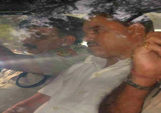 विवादों के बीच दिल्ली के कानून मंत्री जीतेन्द्र तोमर ने इस्‍तीफा दिया