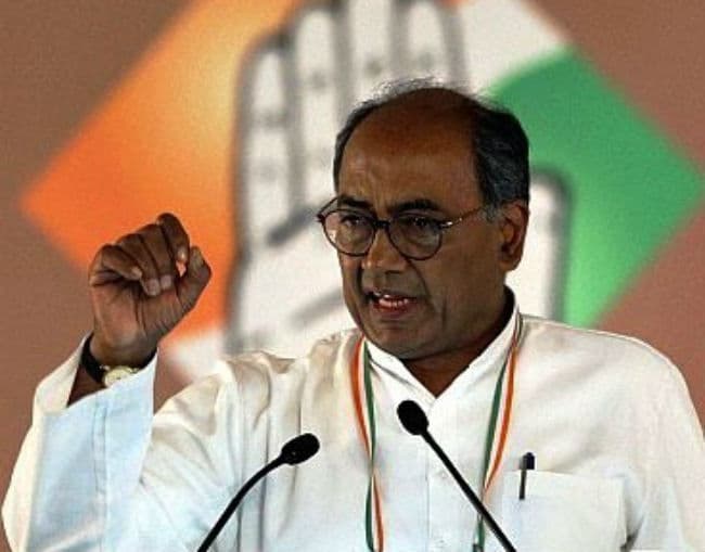 मोदी नौटंकी से अपनी नाकामियों को छिपा रहे हैं : दिग्विजय