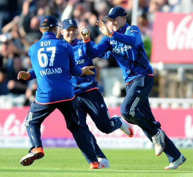 इंग्लैंड की न्यूजीलैंड पर 210 रन की रिकार्ड जीत