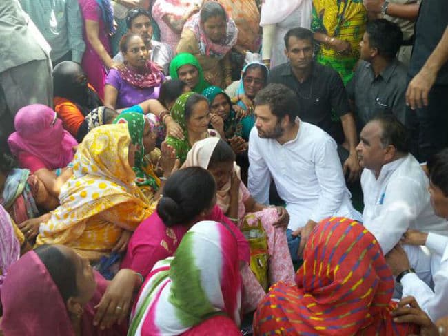 दिल्ली में कूड़े पर राजनीति : राहुल गांधी ने कहा- मांगने से नहीं, शक्ति दिखाने से होगा कुछ हासिल