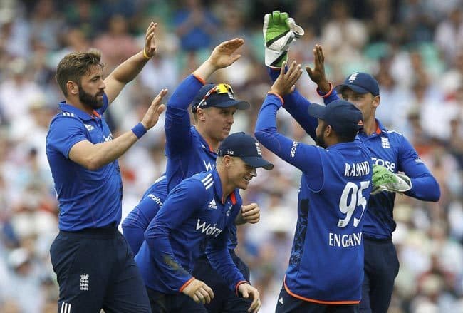 टेलर का शतक, न्यूजीलैंड ने इंग्लैंड को 399 रन का लक्ष्य दिया