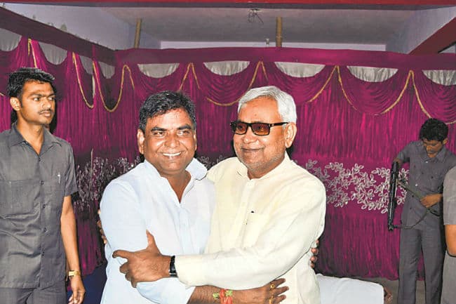 म्यांमार पर केंद्र के बड़े बोल ठीक नहीं : नीतीश