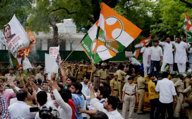 सुषमा स्‍वराज-ललित मोदी मामला, कांग्रेस ने कहा, पीएम नरेंद्र मोदी की मर्जी से हुआ सब