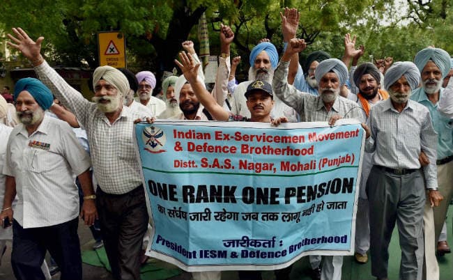 बिहार चुनाव से पहले ''वन रैंक वन पेंशन'' कार्यक्रम की हो सकती है घोषणा