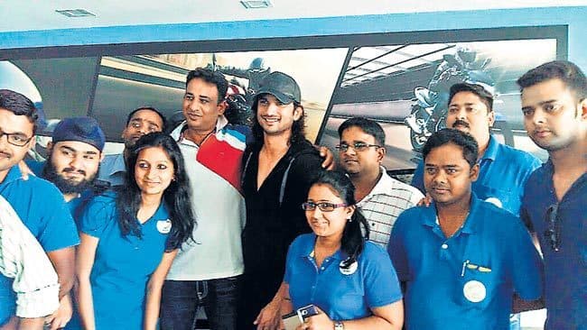 एमएस धौनी : द अनटोल्ड स्टोरी की शूटिंग के लिए सुशांत सिंह रांची पहुंचे