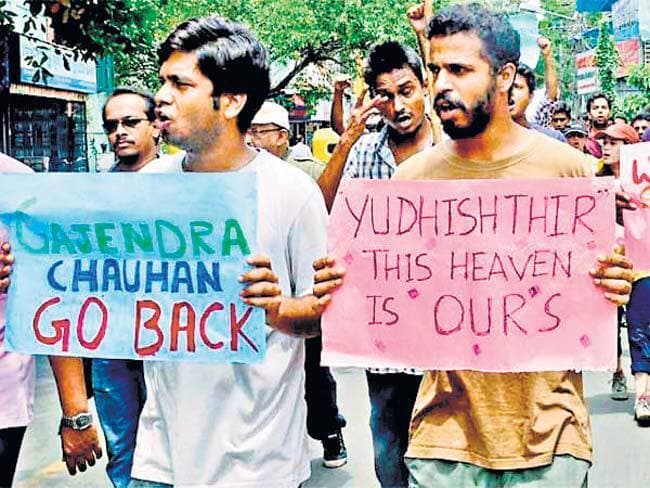 प्रमुख संस्थाओं का भगवाकरण