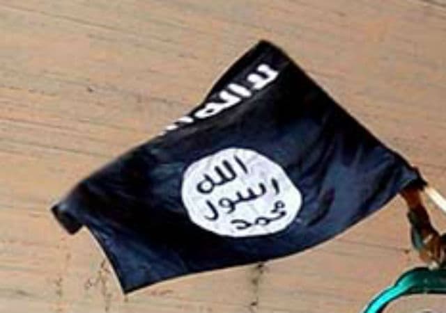 कश्मीर में रैली के दौरान इस्लामिक स्टेट का झंडा फहराया गया