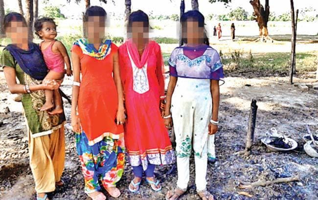 बिहार के मोतिहारी में चार नर्तकियों को जलाने की कोशिश