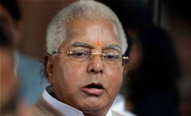 योग को लेकर मोदी पर लालू की चुटकी से छिडा ट्विटर युद्ध