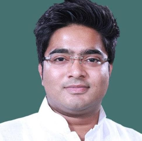 ममता बनर्जी के सांसद भतीजे ने विपक्षियों को दी धमकी कहा, आंख निकाल लेंगे