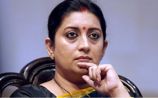 बिहार में बीजेपी की स्टार प्रचारक सह केंद्रीय मंत्री स्मृति ईरानी कोरोना पॉजिटिव हुईं, कहा- संपर्क में आनेवाले जल्द जांच करा लें