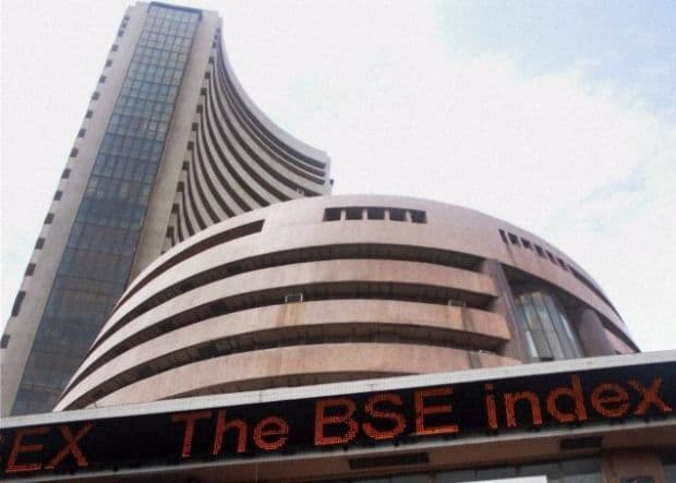 शेयर बाजार में 8 दिनों से जारी तेजी थमी, सेंसेक्स 75 अंक टूटा