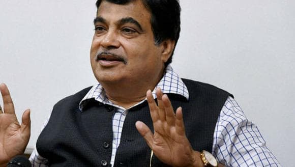 पूर्व मिदनापुर में हेलीकॉप्टर हादसे से बार- बार बचे नितिन गडकरी