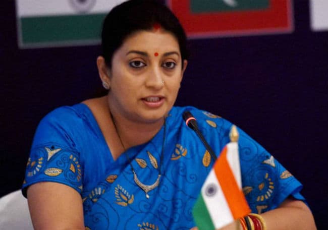 कभी मोदी की विरोधी रही स्मृति ईरानी अब उनकी प्यारी बहना