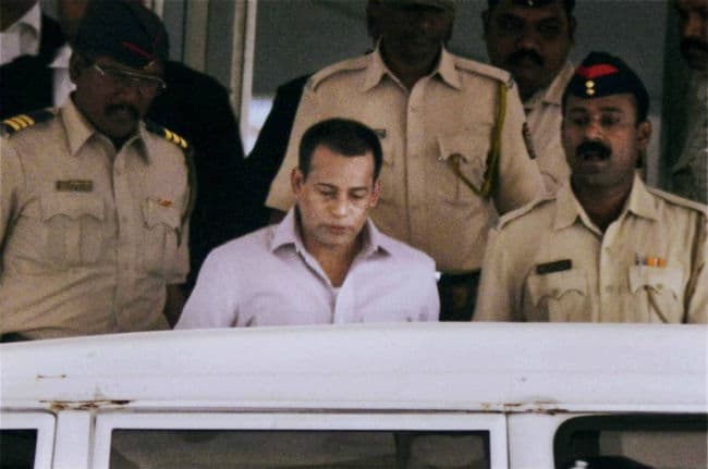 डॉन अबू सलेम से शादी करने के लिए कोर्ट पहुंची 26 साल की युवती