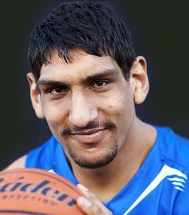 NBA में शामिल होने वाले पहले भारतीय खिलाड़ी बने सतनाम सिंह