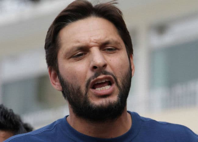 महेंद्र सिंह धौनी का अपमान सही नहीं : शाहिद अफरीदी