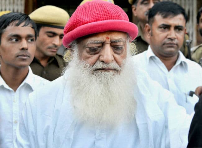 अदालत ने आसाराम के खिलाफ आरोप तय करने को स्थगित किया