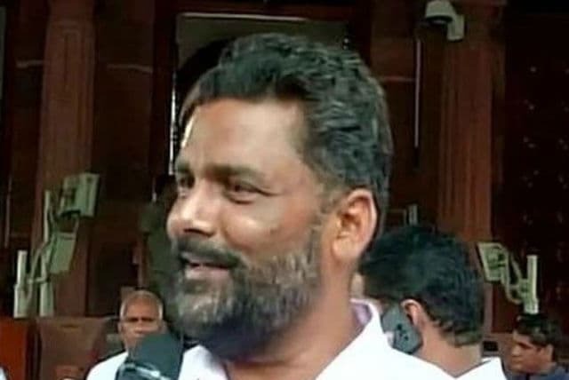 सांसद पप्पू यादव ने नेताओं को दी गालियां, कहा नेता सांप से भी खतरनाक