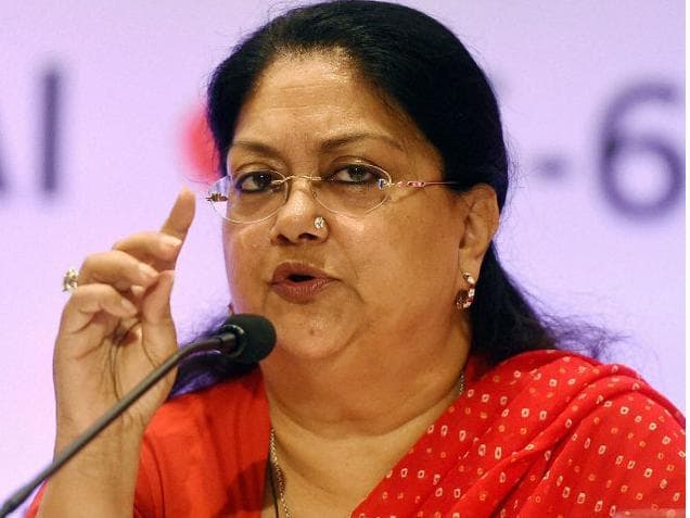 वसुंधरा-ललित विवाद : कांग्रेस ने लगाया धौलपुर महल पर कब्जे का आरोप