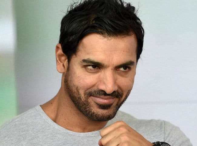 ''देसी बॉय'' जॉन की ''वेलकम बैक'' 4 सितंबर को होगी रिलीज