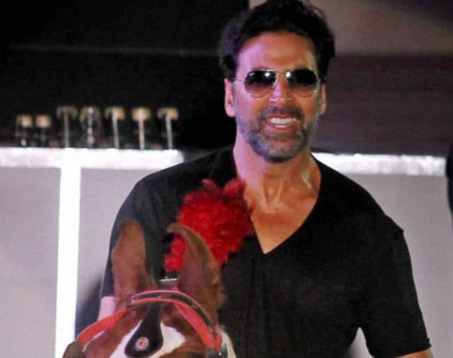 अक्षय की ''सिंह इज ब्‍लिंग'' में कैमियो रोल में नजर आ सकती है सनी लियोन