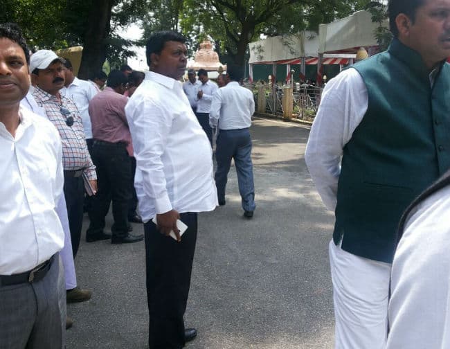 झारखंड रास उपचुनाव : मतदान जारी, भाजपा विधायक को वोटर लिस्ट में बताया गया झामुमो का