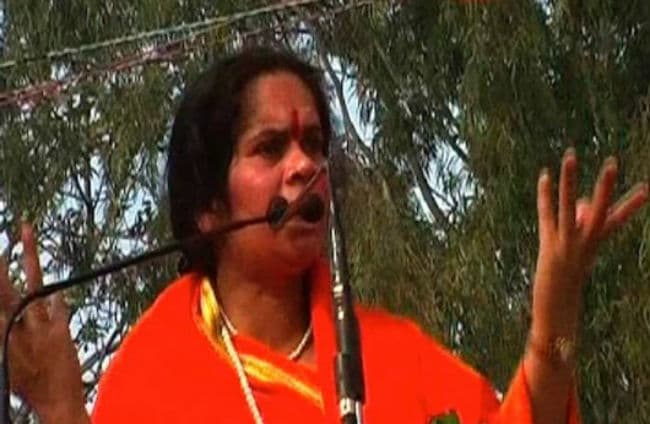 अमरनाथ यात्रियों को खरोंच भी आई तो ''ईट का जवाब पत्थर से दिया जायेगा'' : साध्‍वी प्राची