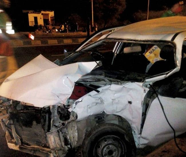 हेमा मालिनी के ''मर्सिडीज'' की रफ्तार थी 150 किमी/घंटा, अस्पताल पहुंचने पर चल रही थी बच्ची की सांस