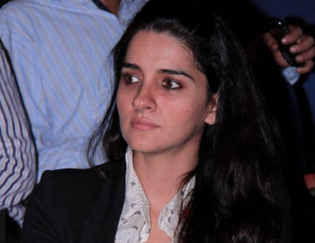 प्रधानमंत्री मोदी की मुहिम ''सेल्‍फी विद डॉटर'' की आलोचना कर मुसीबत में फंसी श्रुति सेठ