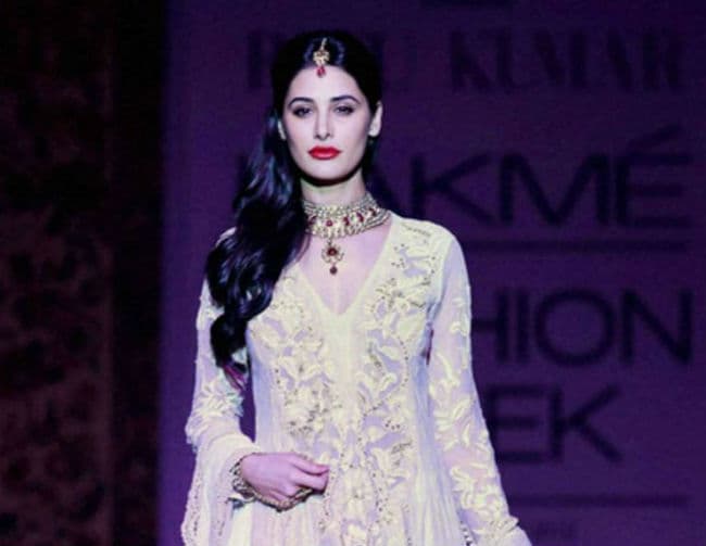 अजहर की संगीता बनेंगी नरगिस फाखरी.