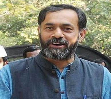 सांसदों के वेतन के बारे में फैसले के लिए स्वतंत्र प्रणाली होनी चाहिए : योगेंद्र