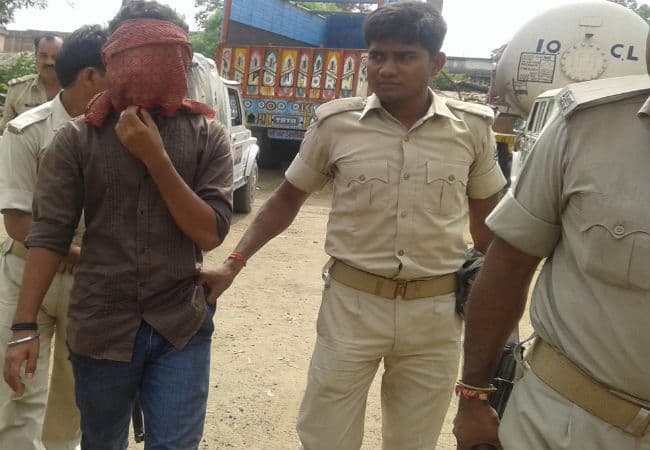 एजाजुल हक पर हमला करनेवाला गिरफ्तार, बोला अप्राकृतिक यौनाचार की कोशिश की, तो मारा चाकू