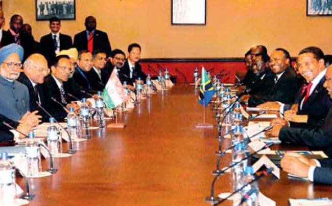 धरती बंट गयी पर रिश्ते कायम