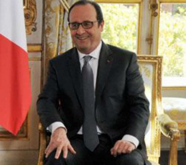 ओलांद, मर्केल ने कहा यूनान के साथ ‘वार्ता का दरवाजा खुला है’