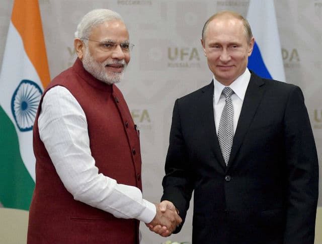 पीएम नरेन्द्र मोदी ने पुतिन से मुलाकात की, योग समारोह के आयोजन के लिए कहा धन्यवाद