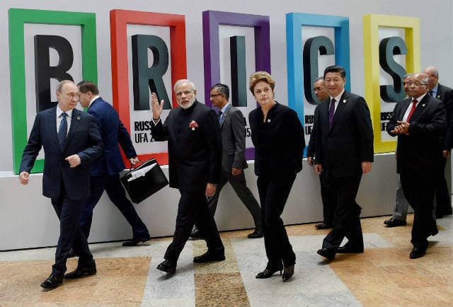 ब्रिक्स सम्मेलन में पीएम मोदी बोले, गरीबी मुख्य एजेंडा होना चाहिए