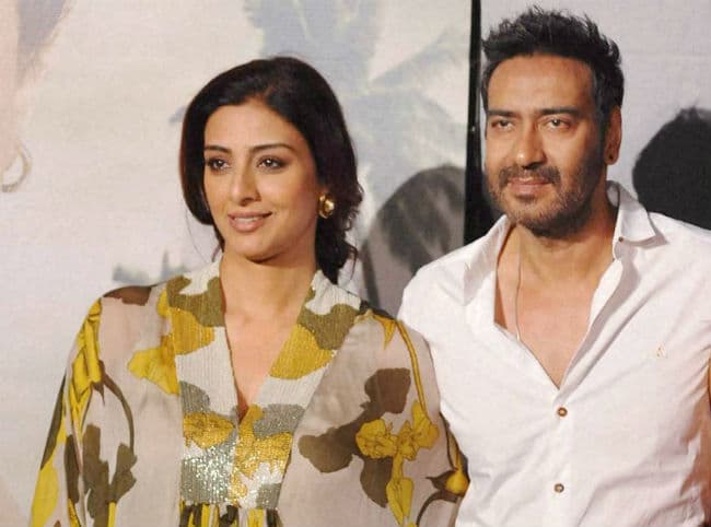 क्यों ''सिंघम'' अजय को ''तुरुप का पत्ता'' मानती हैं तब्बू, देखें वीडियो