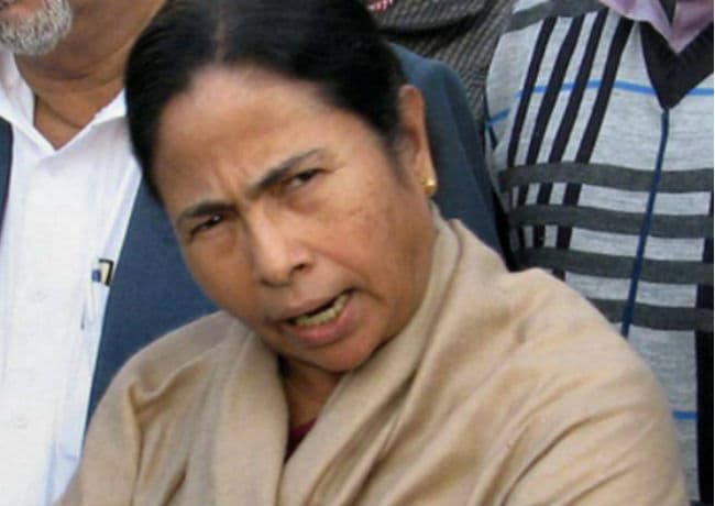 ममता बनर्जी ने भूमि विधेयक पर अपना विरोध जताते हुए प्रधानमंत्री को लिखा पत्र