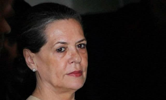 सोनिया की इफ्तार पार्टी में कल विपक्ष तैयार करेगा संसद सत्र की रणनीति