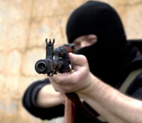 फ्रांस के राष्ट्रीय दिवस से पहले पेरिस में बंदूकधारियों ने 10 लोगों को बंधक बनाया, ऑपरेशन शुरू