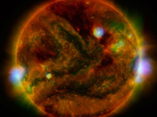 नासा के ''मंगलयान क्यूरीयोसिटी'' ने सनस्पॉट की दुर्लभ तस्वीर ली